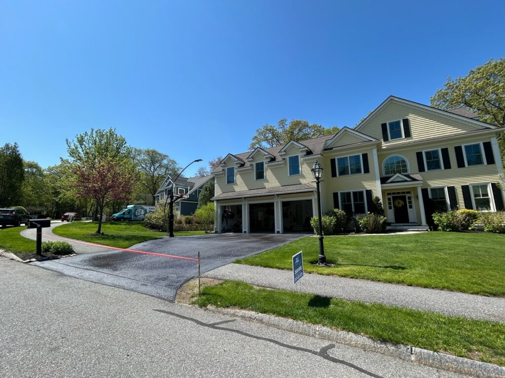 Residential Driveway Sealcoating Lexington, MA