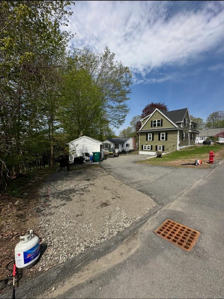 Asphalt Driveway Paving in Woburn, Massachusetts