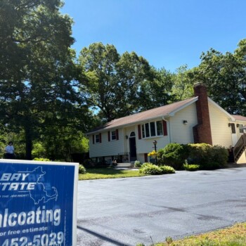 Driveway Sealcoating and Crack Filling in Reading MA